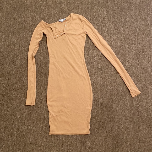 ULTIMATE Y2K 🤩Bodycon Asymmetrical Ribbed Snaps Tight Fitted Nude Stretch Dress - Picture 2 of 9